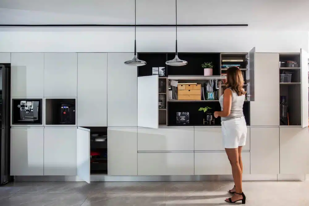 מטבח בשני חלקים