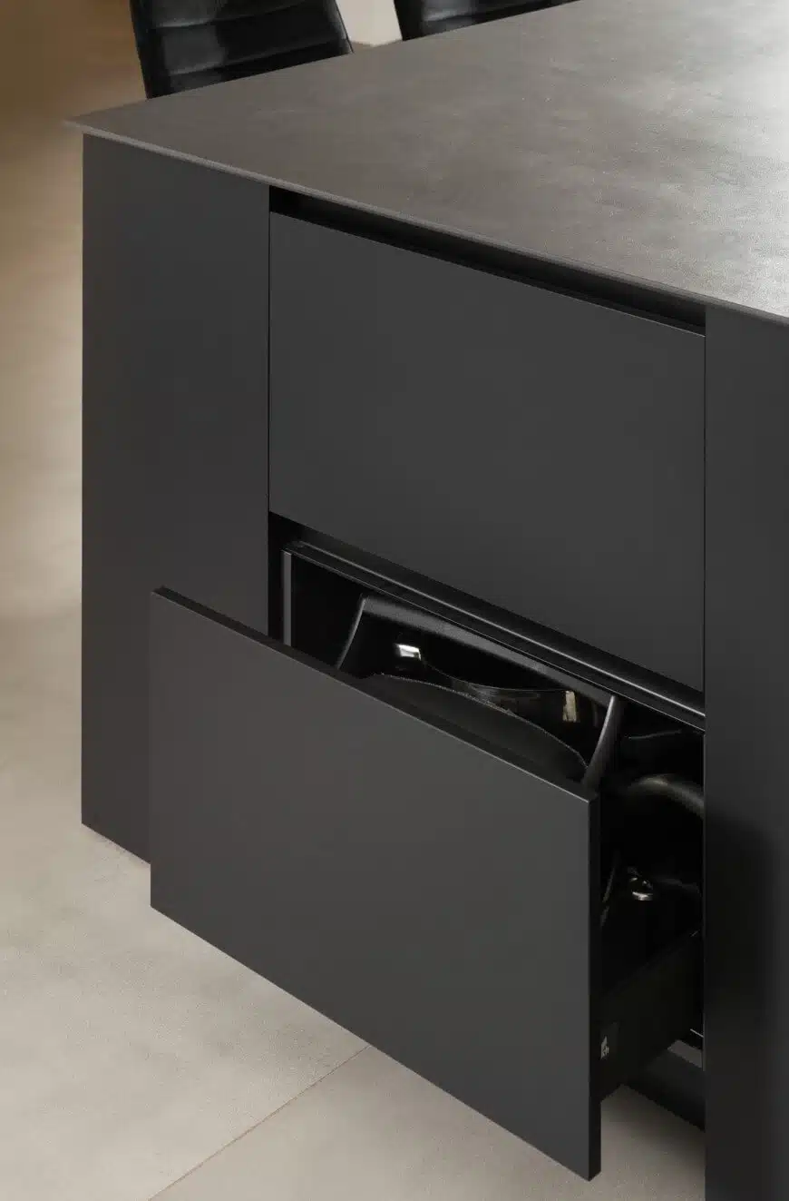 מגירות לסירים